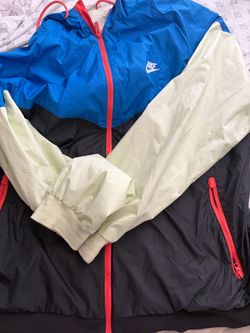 Nike windbreaker size xl