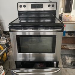 Electric Stove and Microwave