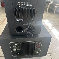 Dos enormes y fuertes serebros para sonido suenan muy fuertes los dos juntos o separados como los quieran