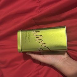 Selling good smelling cologne