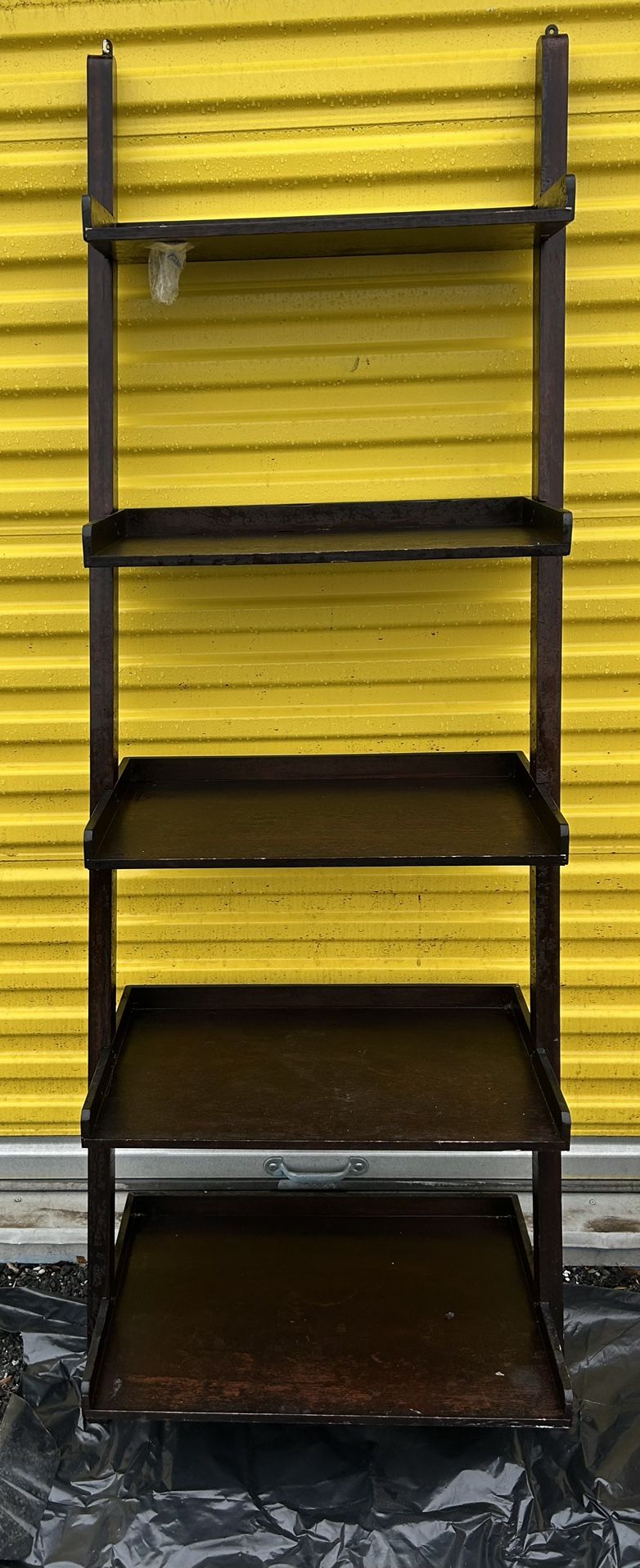 Shelf