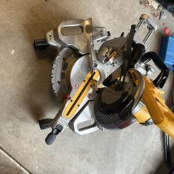 Dewalt 7-1/4 Cordless Miter Saw