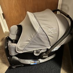 NUNA PIPA RX - With Base And Infant Insert 