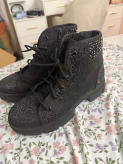 Madden NYC  'JGORGIE' Boots Size 5