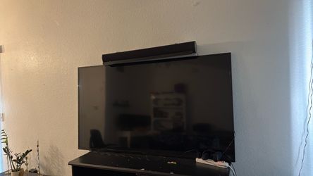 75” tv no Remote.