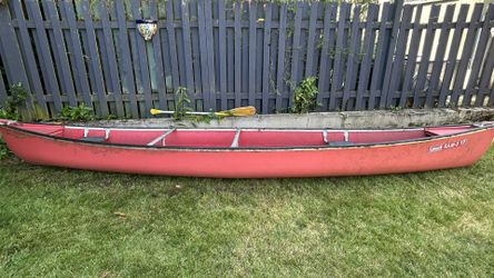 Coleman Ram-X 17 Canoe / Paddles / Life Jackets