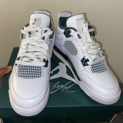 Jordan 4 Retro