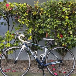 Trek Madone 4.5 Women’s Road Bike — Fast, Smooth, and Ready to Ride