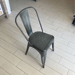 4 Metal Chairs