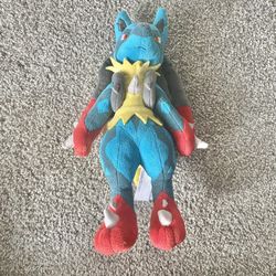 POKÉMON CENTER MEGA LUCARIO PLUSH 2014