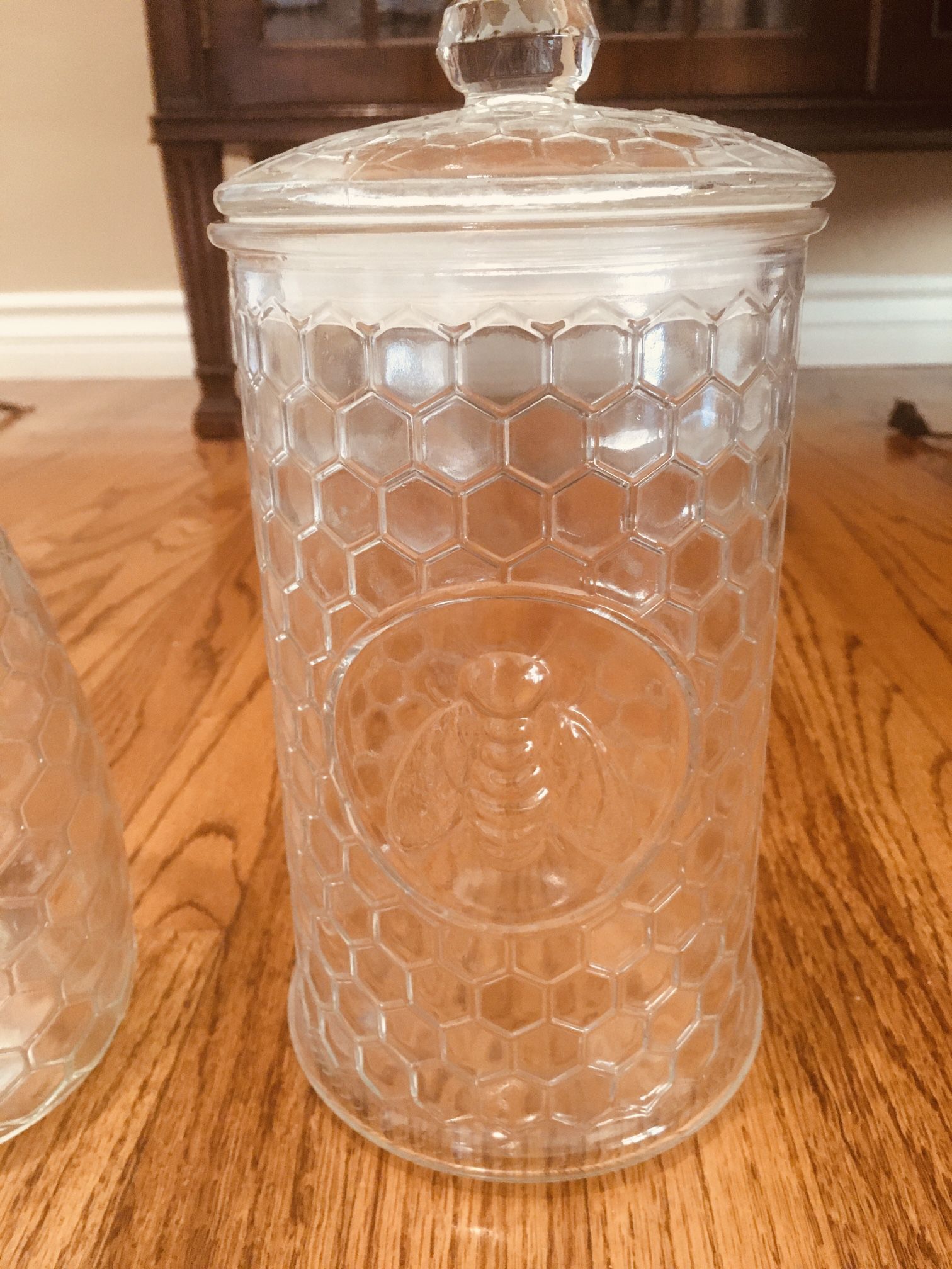 Circlewear Garden Gate Honey Bee Drink Glass Pitcher Carafe And Storage Container 