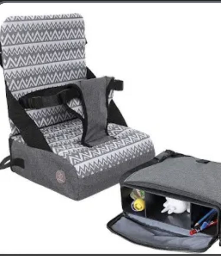 Dream baby Portable Booster Chair And Storage