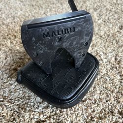 La golf Malibu x golf putter