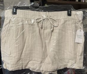 Brand new Women’s Time and tru XL Shorts 