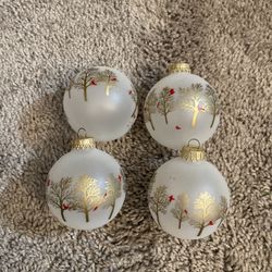 Vintage Eckwards Glass Set Of 4 Red Cardinal Birds Forrest Scene Christmas Ornaments 