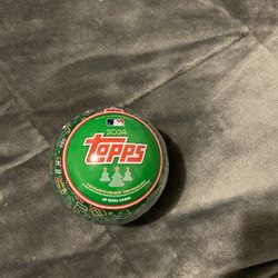 2024 Topps Holiday Baseball Tin 