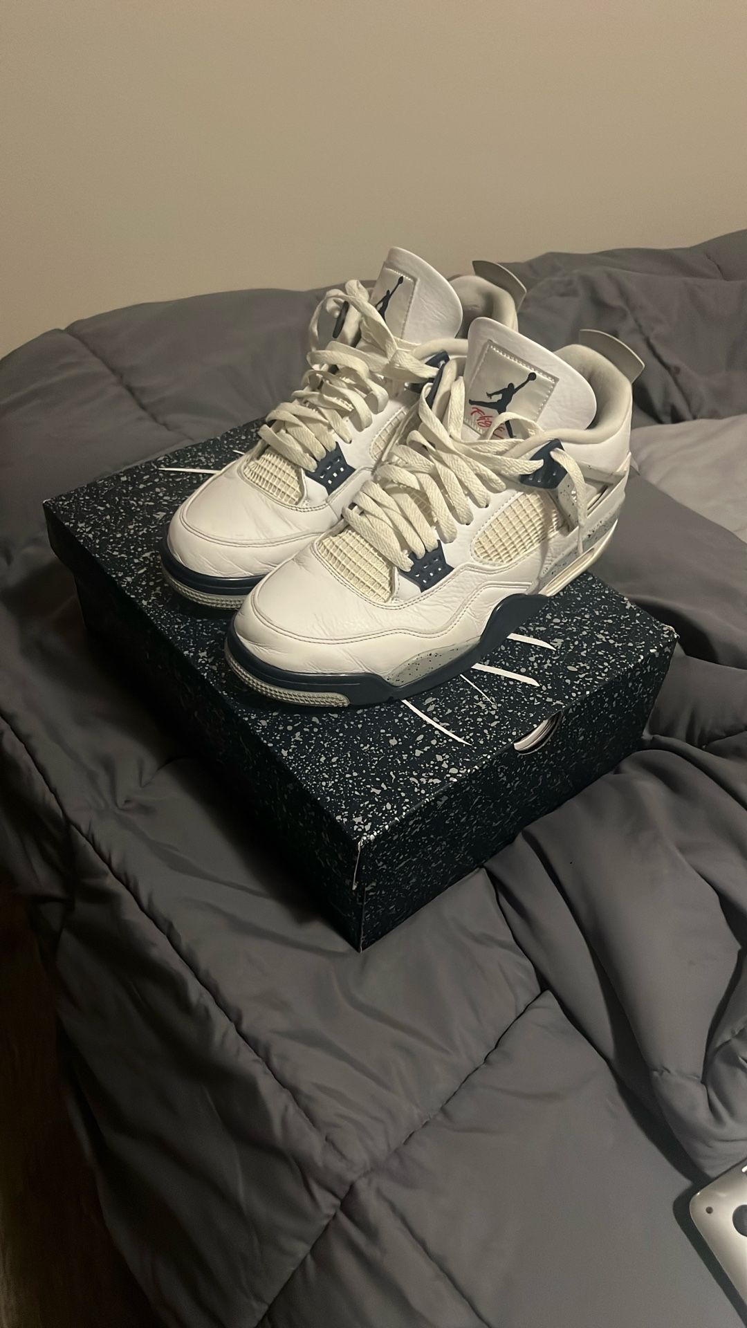 Jordan 4 Retro Midnight Navy