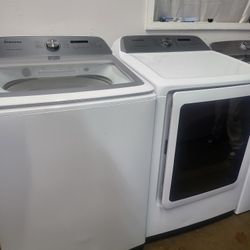 SAMSUNG SET STEAM WASHER AND GAS DRYER 