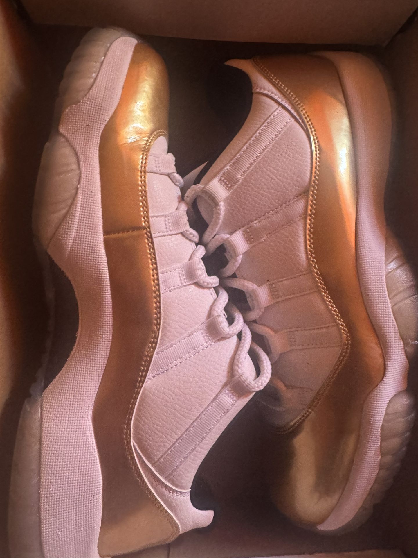 Jordan 11 White And Gold