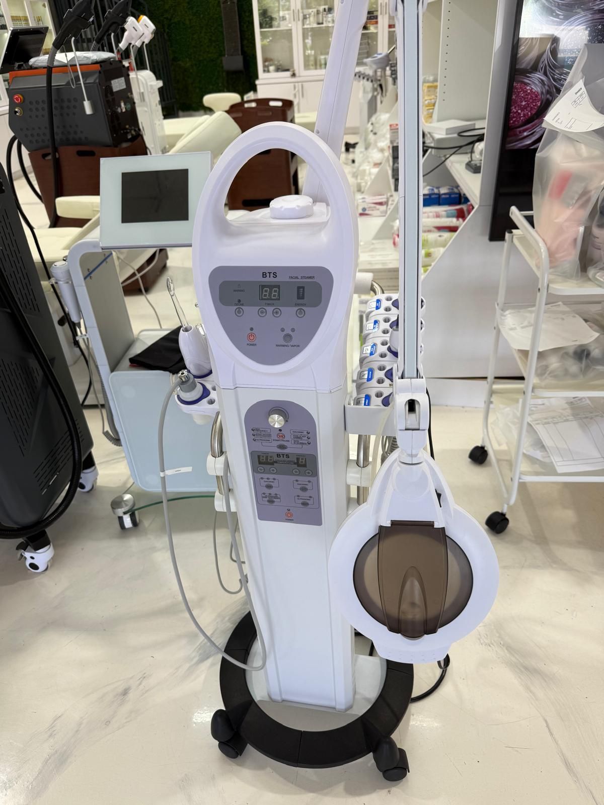 Professional beauty Care Instrument /Facial Steamer And Professional Facial/Spa bed With 3 Motors Stools
