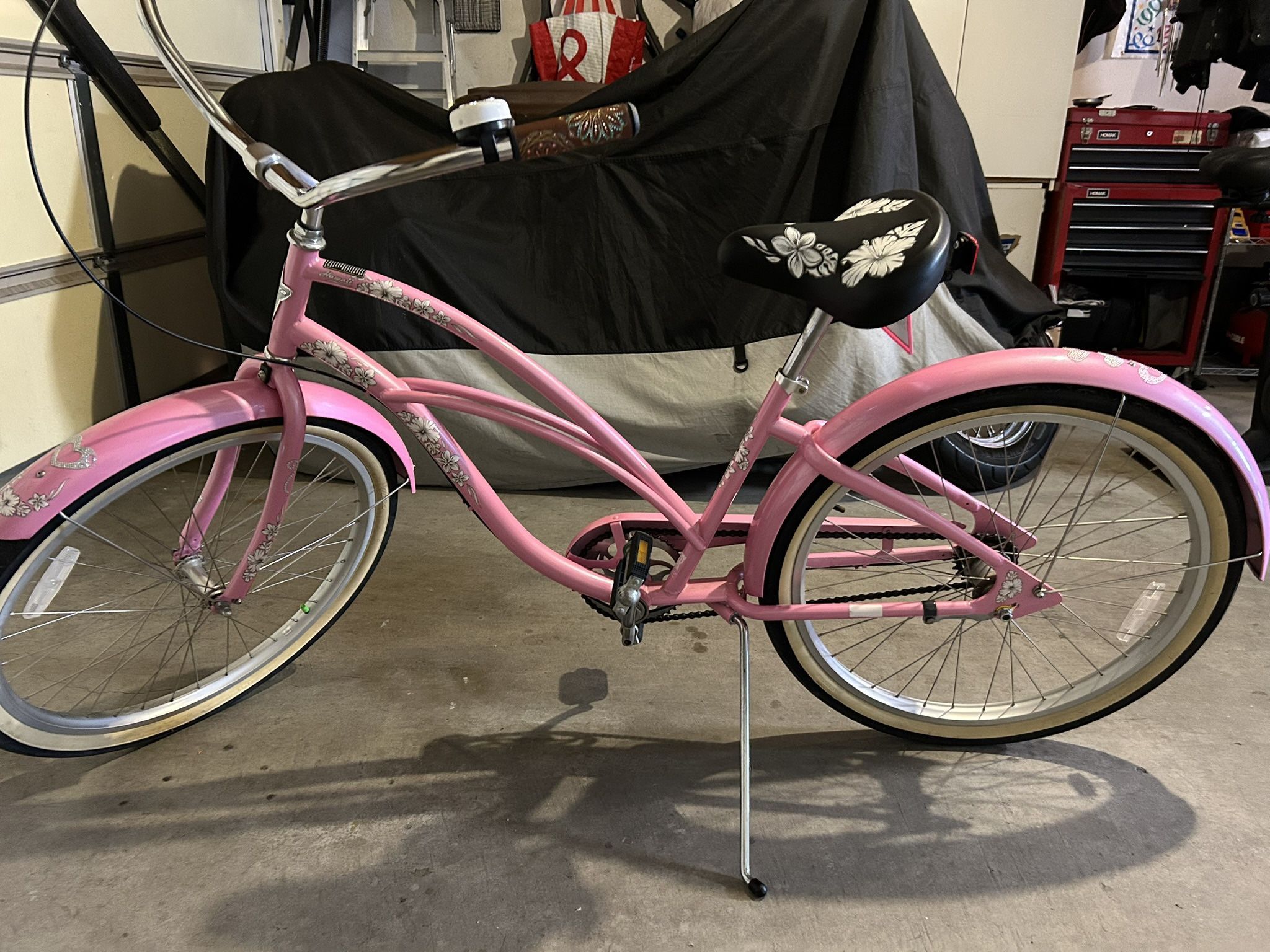 Electra Hawaii Cruiser Bicycle, Pink, 3 speed, 26”, Excellent Condition