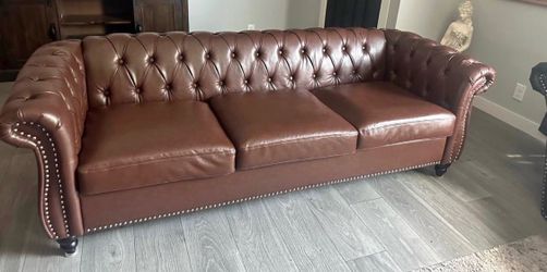 Presidential Chesterfield Sofa