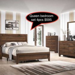 STORE CLOSING !!! New Queen Or Full Bedroom Set 4pc 