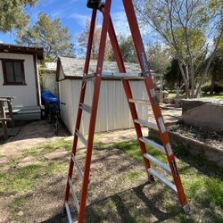 6ft Louisville fiberglass ladder