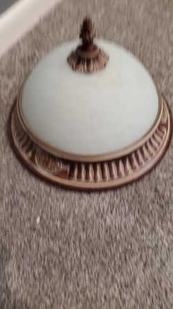 Flush ceiling light fixture