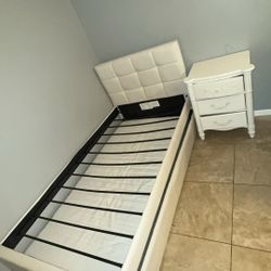 Twin Trundle Bed w/ Furniture 
