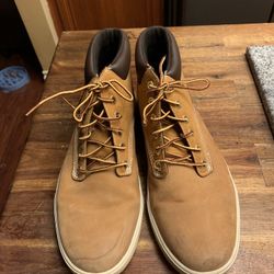 Men’s casual timberland boots size 9