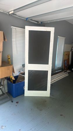 Screen door with privacy screen