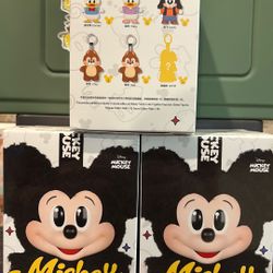 Mickey Family Cute Together