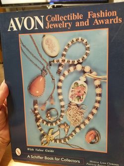 Avon collectible fashion jewelry and awards with value Guide book