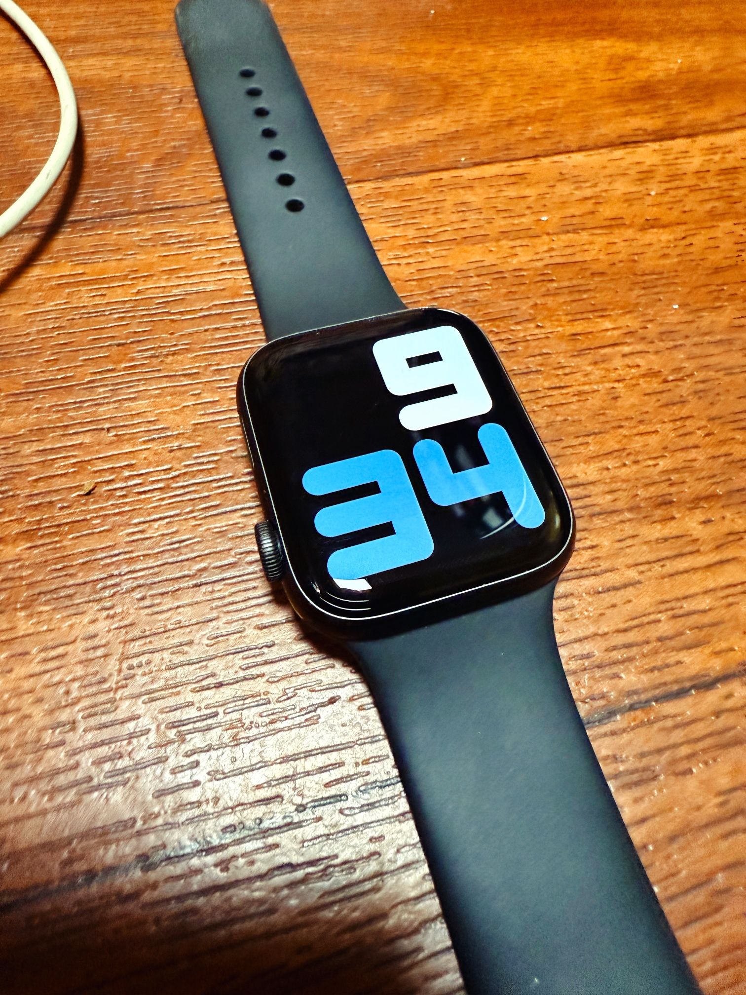 Apple Watch Series 5 44mm (WiFi)