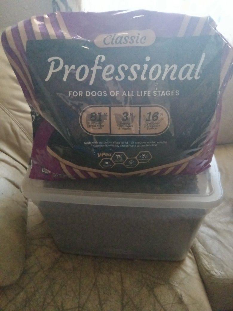 40 Lbs Dry Dog Food