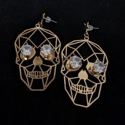 Fashion Beautiful Skull Gild Tone w Dazzling Stone Earrings