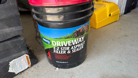 Henry Driveway E Z Stir Asphalt Filler & Sealant
