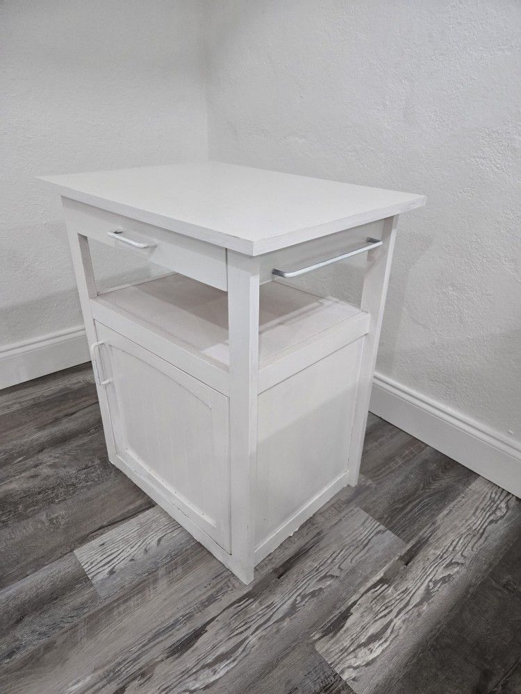 End Table With Draw And Storage.