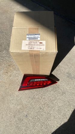 Infiniti Q50 tail lamp