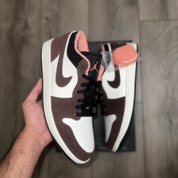 Jordan 1 Low Mocha Size 11