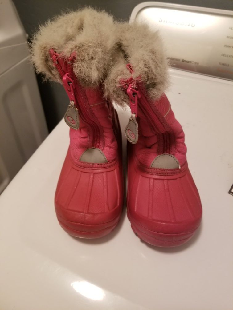 Snow boots size 11 kids