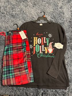 New with tags Women’s Christmas shirt and pajama pants Size M $10