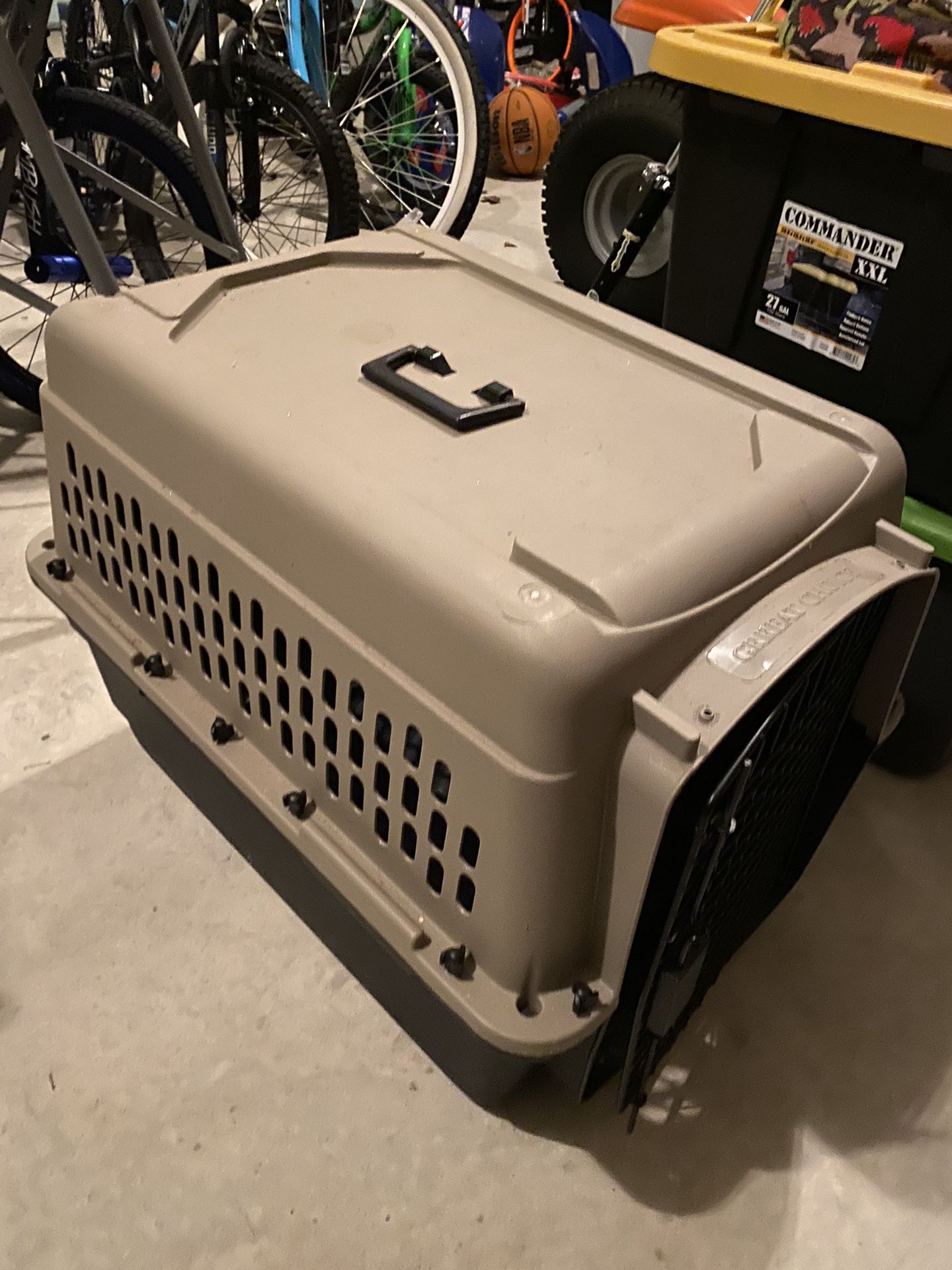Small/medium Dog  Crate