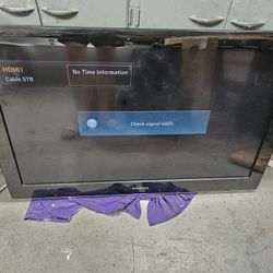 40" Samsung TV with Wall Mount