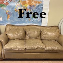 Free 2 Leather Couches (pick Up At Northgate 98125 Area) *Check out my Other Posts 🎁