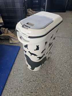 Storage Pet Food