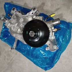 NEW GM WATER PUMP FOR 5.3L AND 6.2L V8