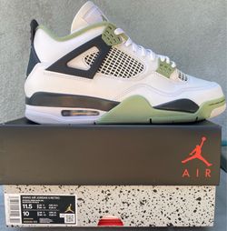 Jordan retro 4s