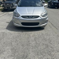 2012 Hyundai Accent